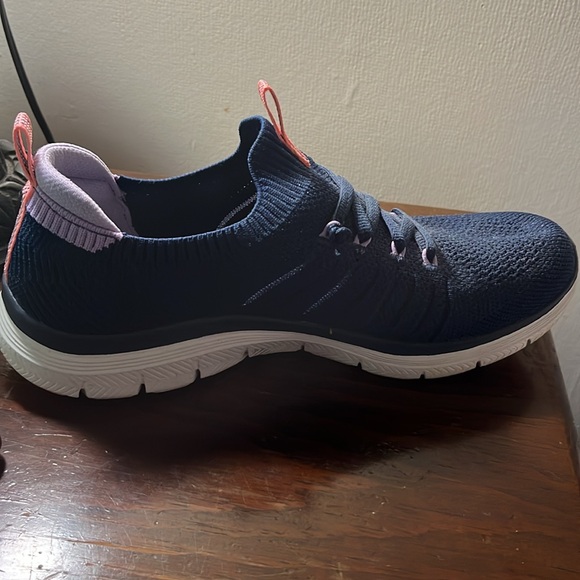 Skechers stretch air-cooled memory foam slip on navy sneakers size 8 worn once - Picture 3 of 4